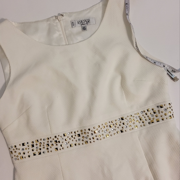 NWOT! Kasper White Sleeveless Sheath Dress Round Neckline Size 10P - Picture 5 of 8